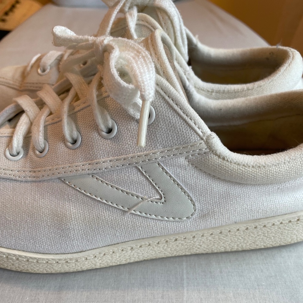 Tretorn  Canvas Sneaker White ~ 7.5
